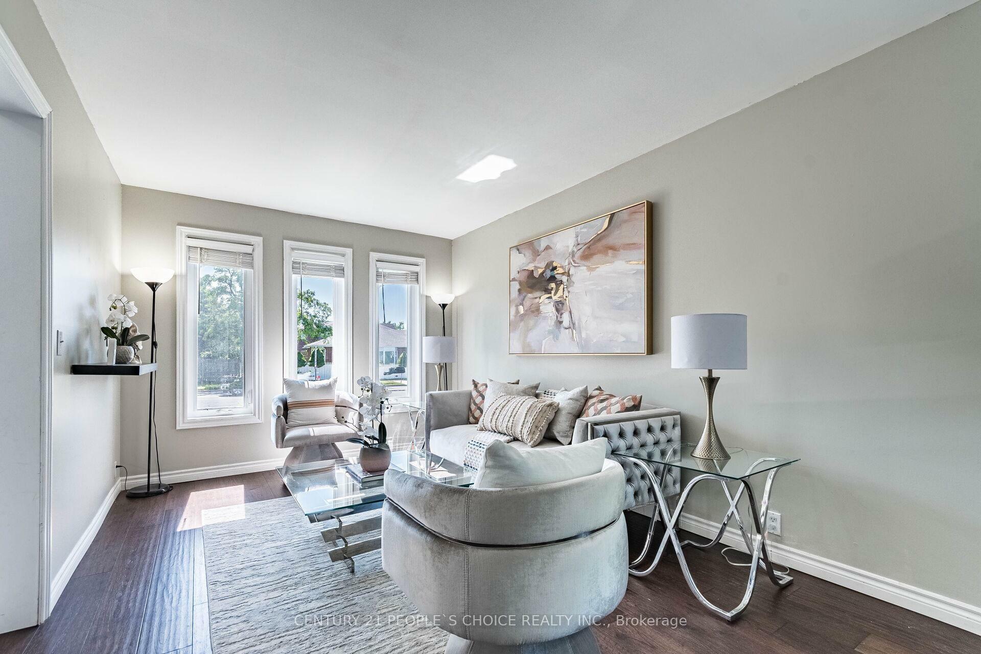 Property Photo: 414 Cundles Road W ON L4N 7C2