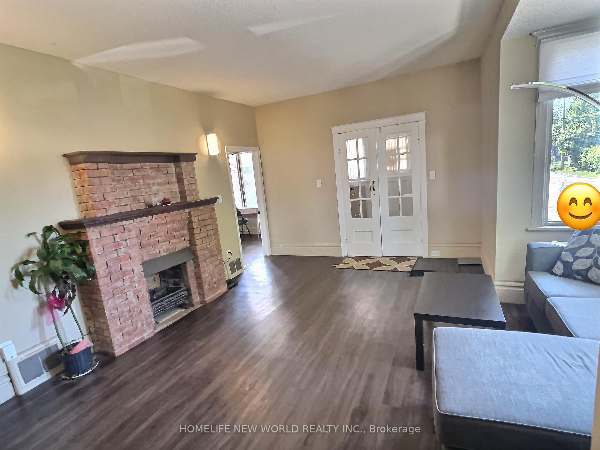 Property Photo:  61 Broadway Avenue  ON L8S 2V9 