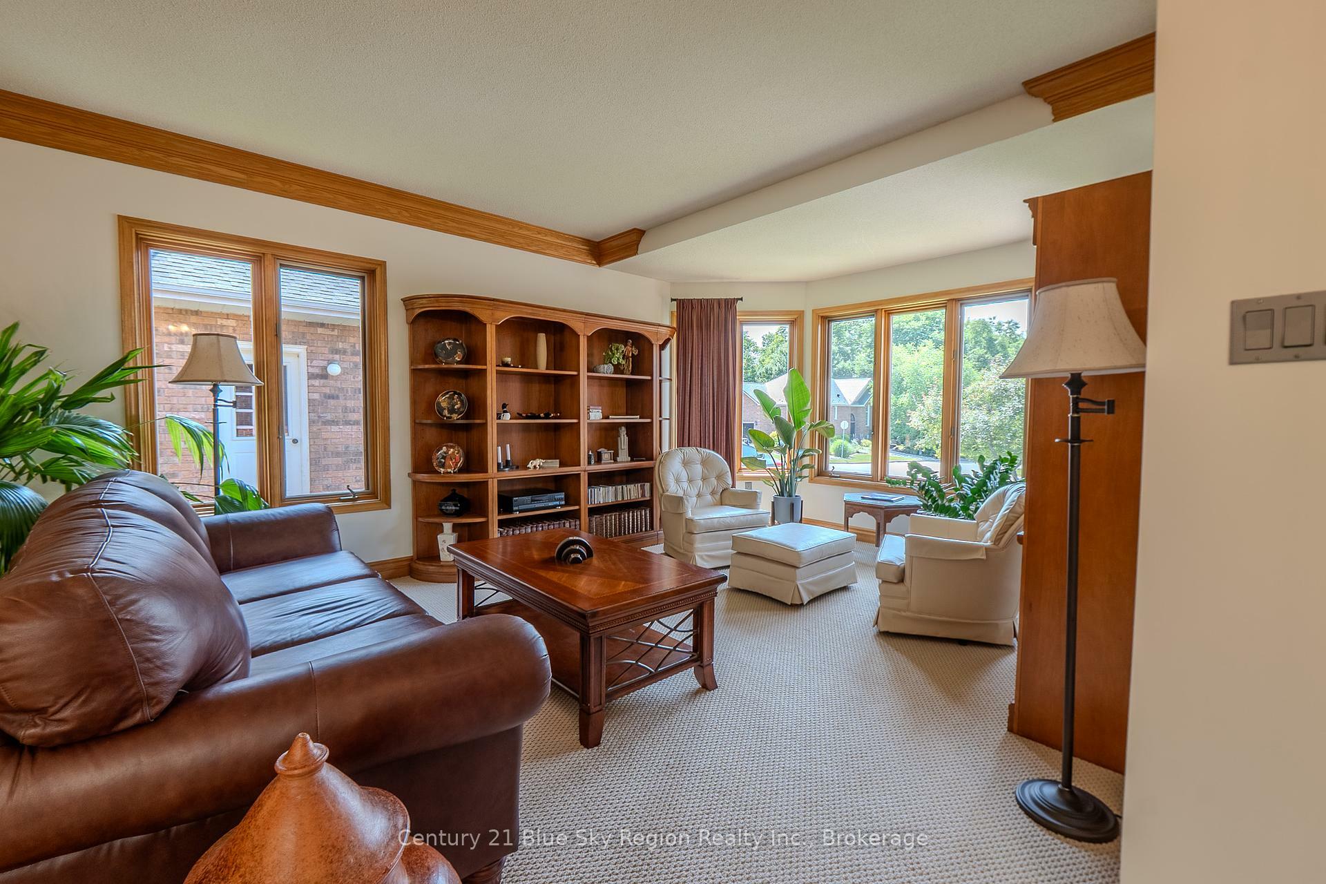 Property Photo: 107 Nottingham Drive ON P1C 1K4