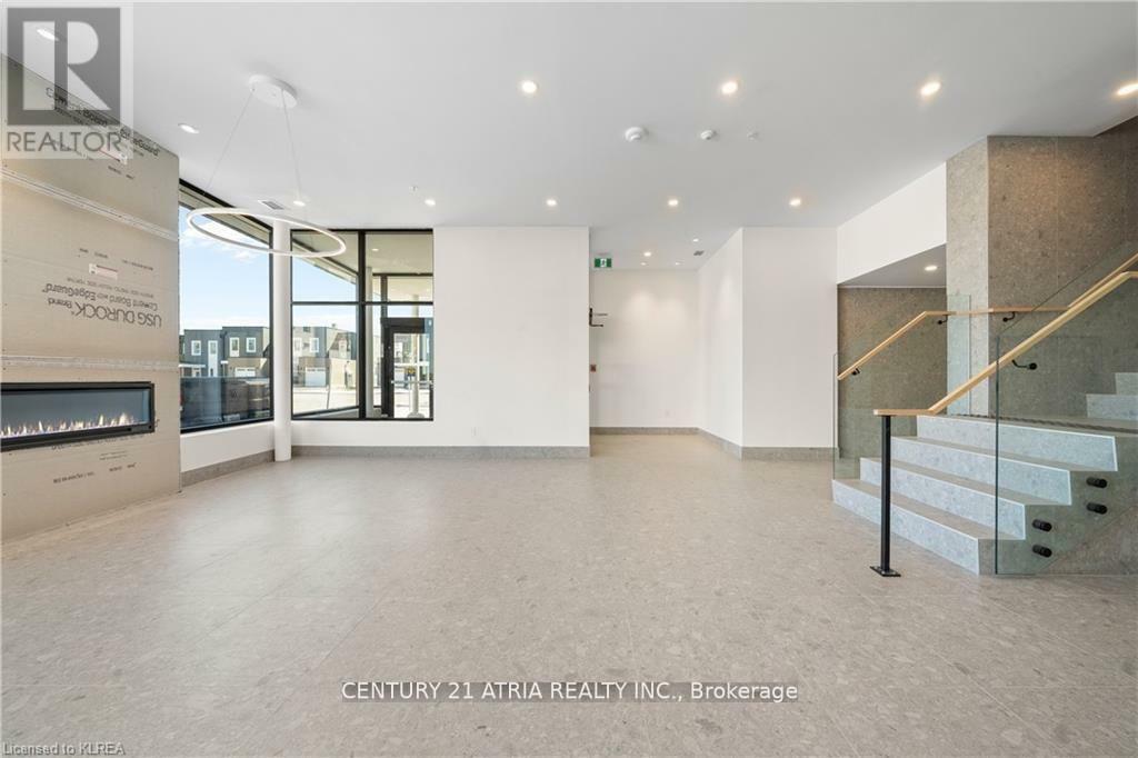 Property Photo:  19A West Street N 303  ON K9V 1C4 