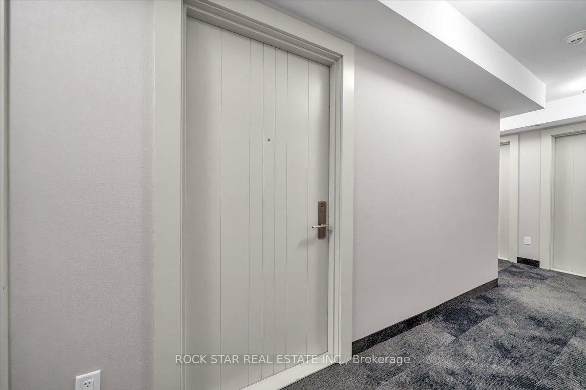 Property Photo: 2550 Simcoe Street N 204 ON L1L 0R5