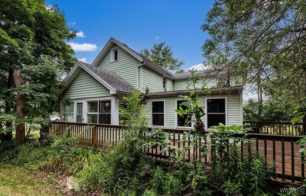 Property Photo: 1065 West River Road NY 14072