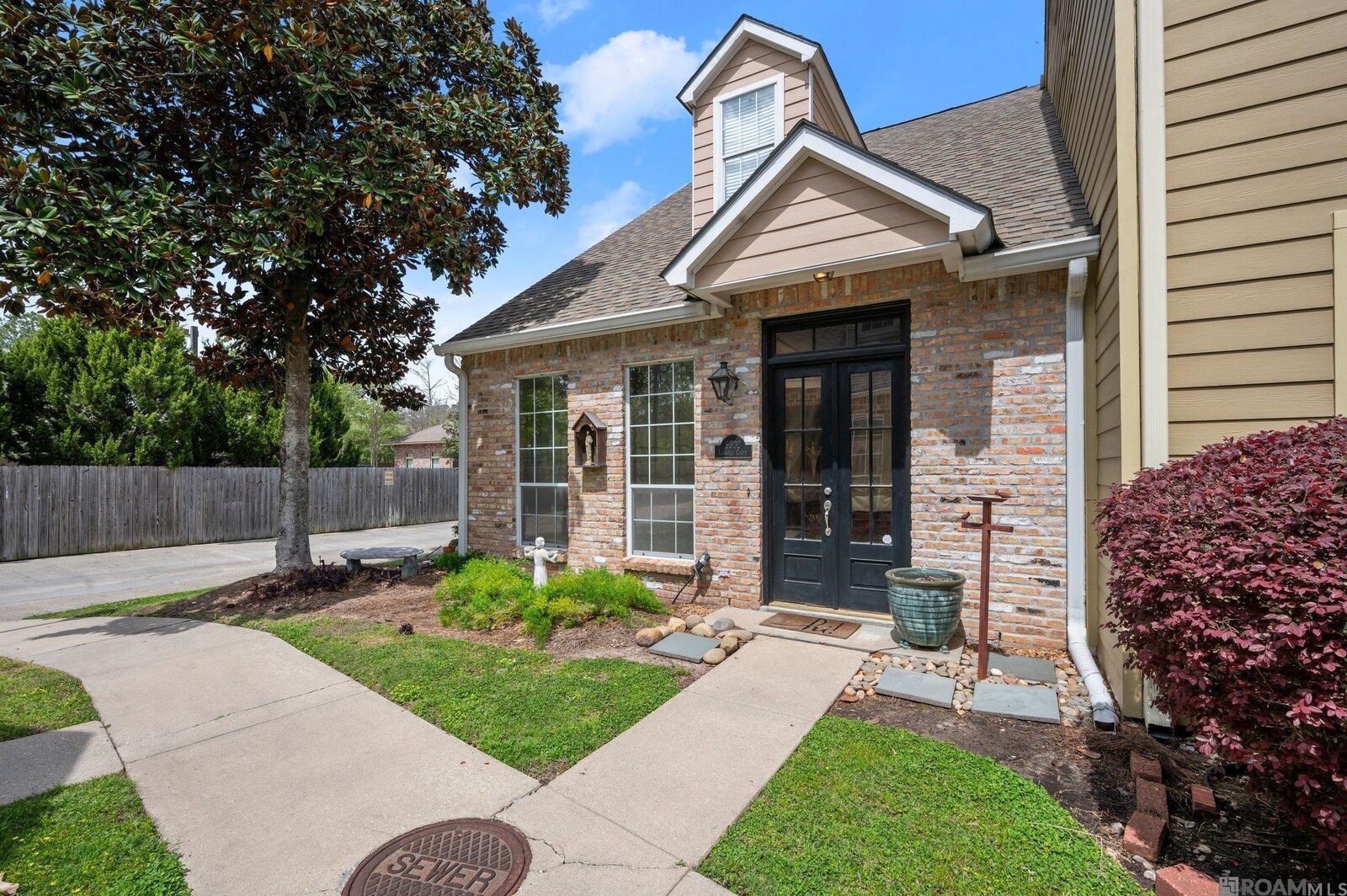 Property Photo: 9302 Loblolly Ct LA 70809