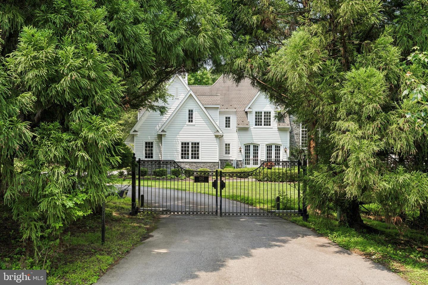Property Photo: 1202 Turks Head Lane PA 19382