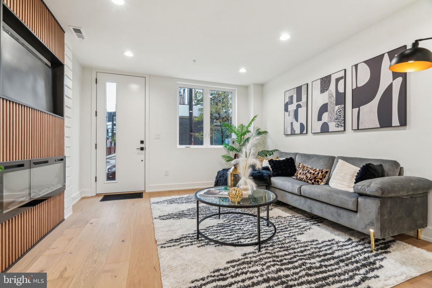 Property Photo: 1106 N Bodine Street PA 19123