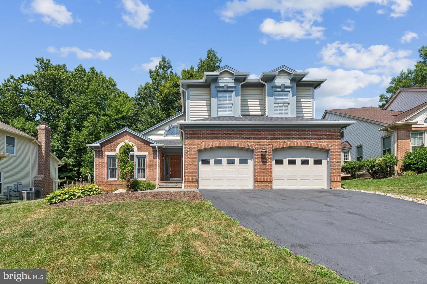 Property Photo: 8410 Copperleaf Court VA 22039