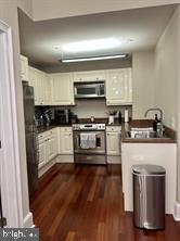 Property Photo: 1500 Chestnut Street 8I PA 19102