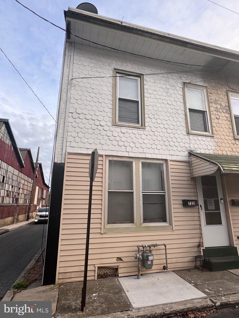 722 Union Street  Lebanon PA 17042 photo