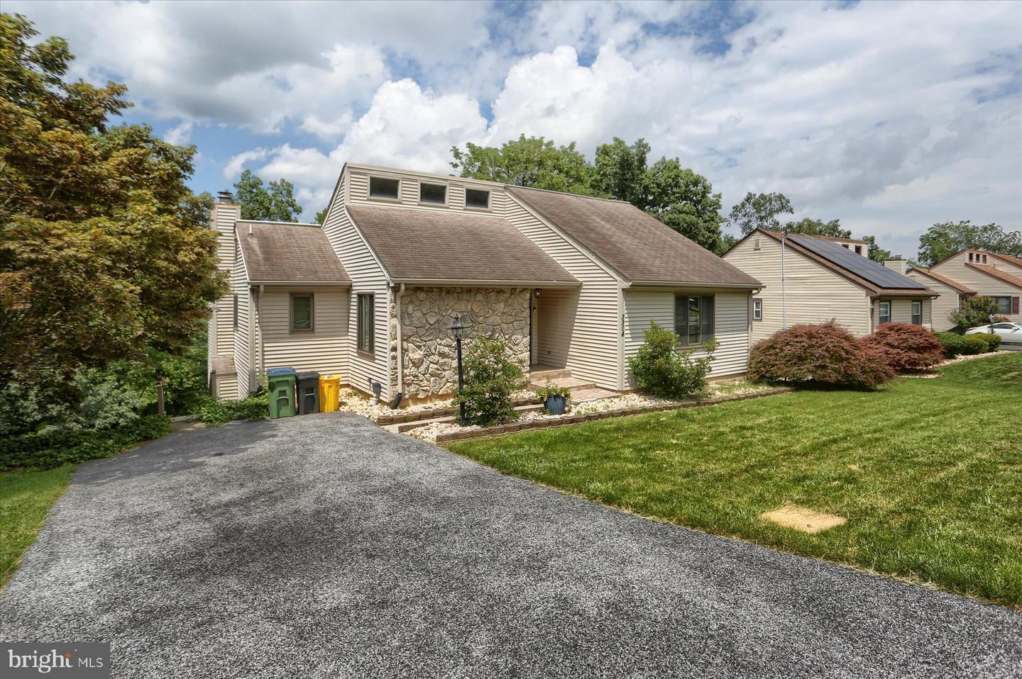 Property Photo: 3304 Ridgeway Road PA 17109