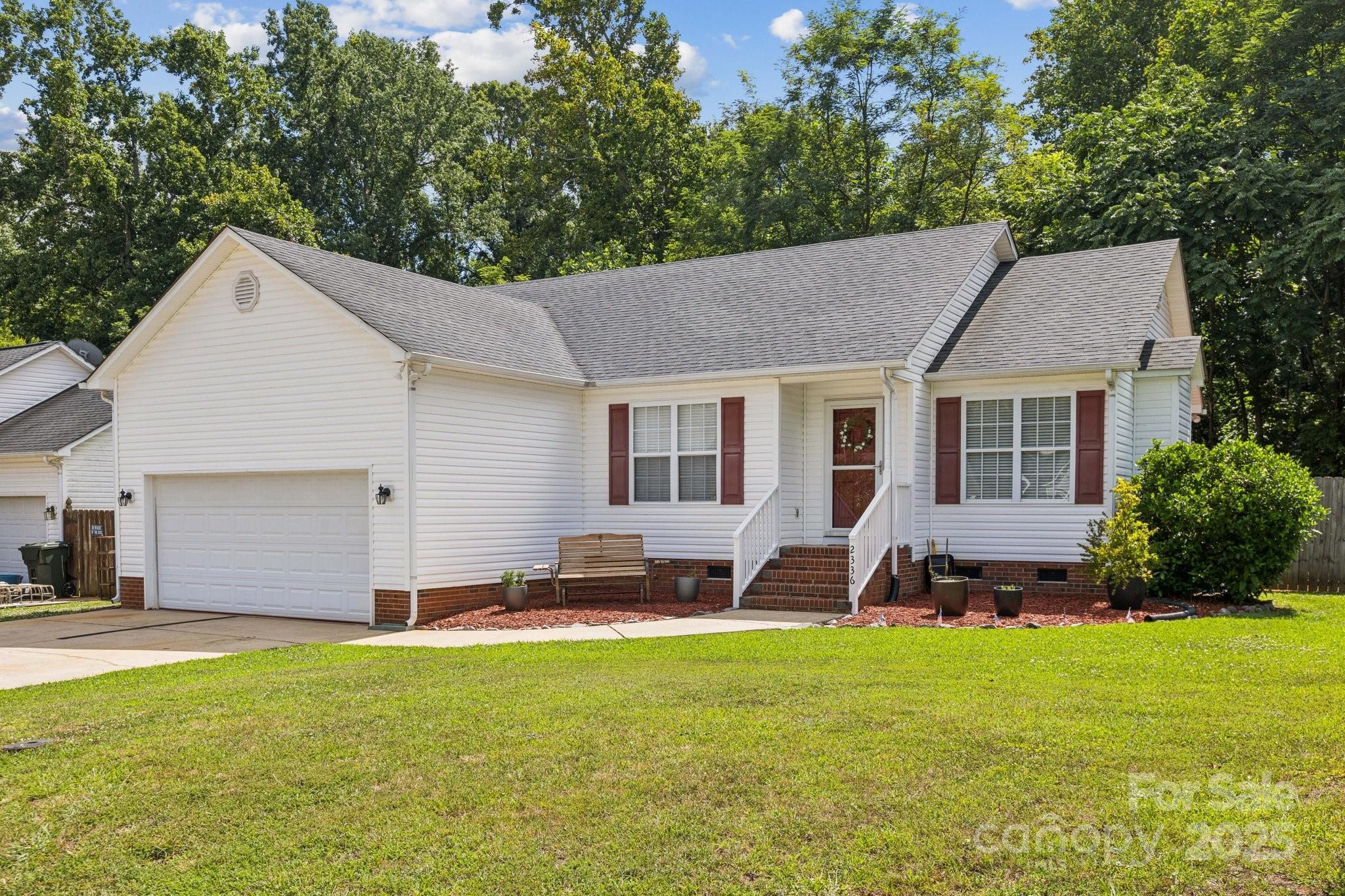 Property Photo: 2336 Nuthatch Drive SC 29732