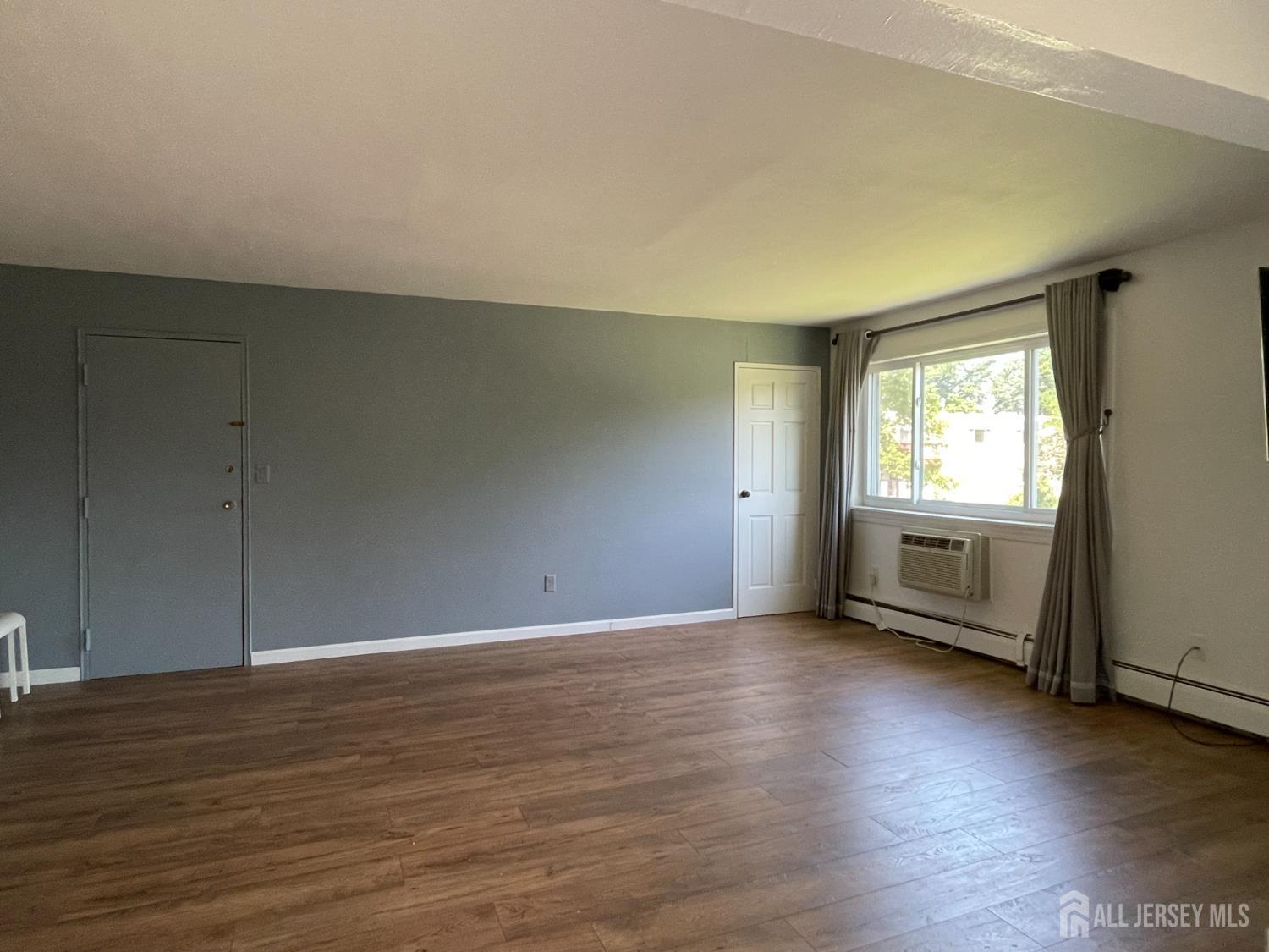 Property Photo: 13 Lake Avenue 6B NJ 08816