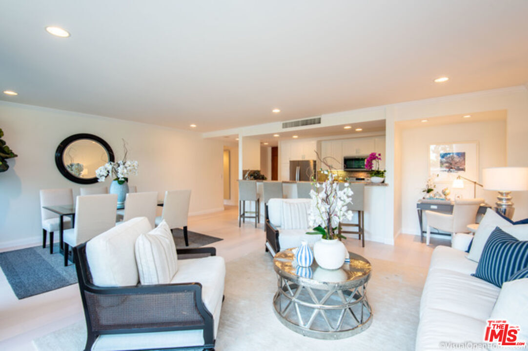 Property Photo: 2222 Avenue Of The Stars CA 90067