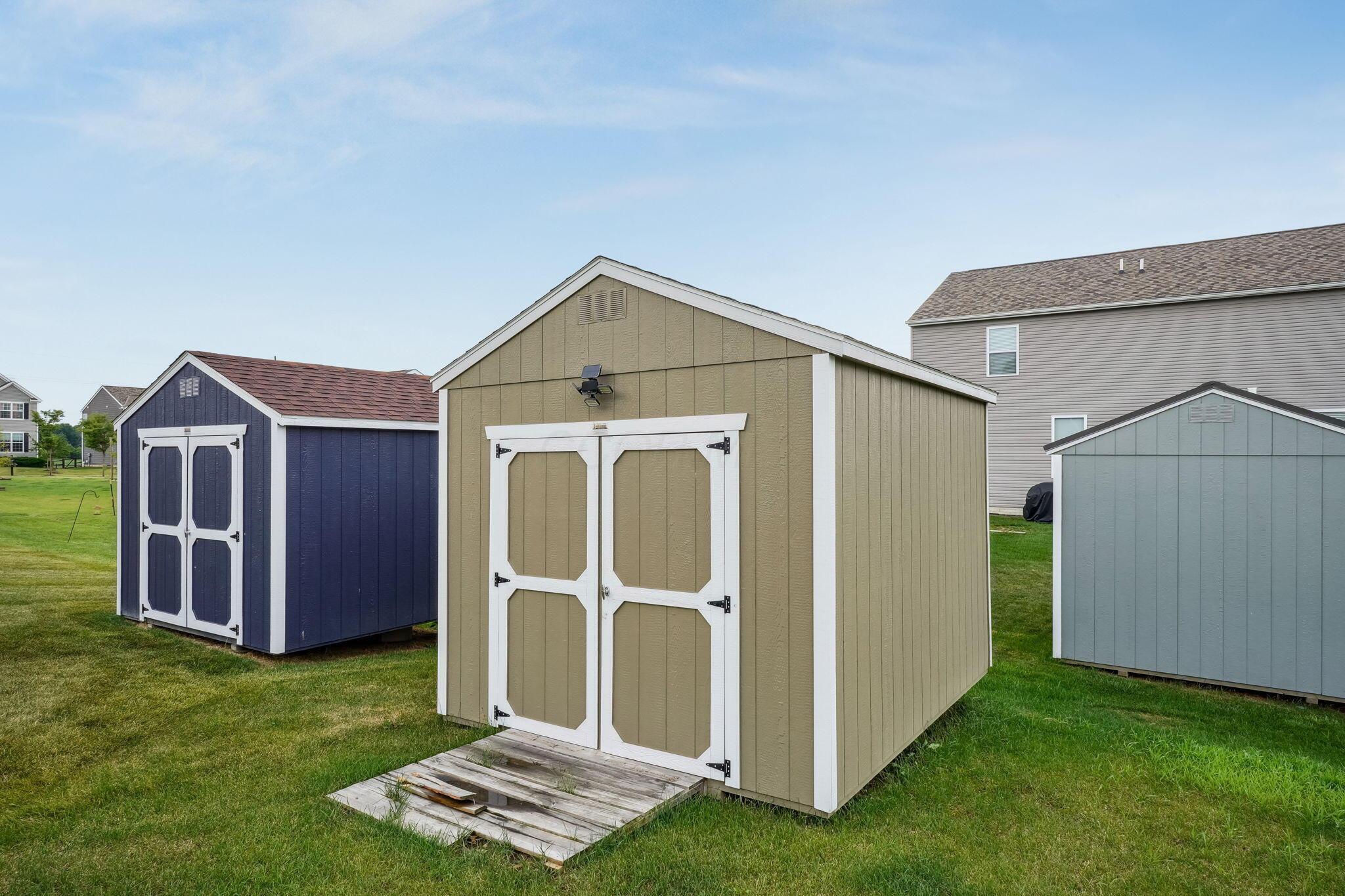 Property Photo: 1299 Forest Edge Drive OH 43040