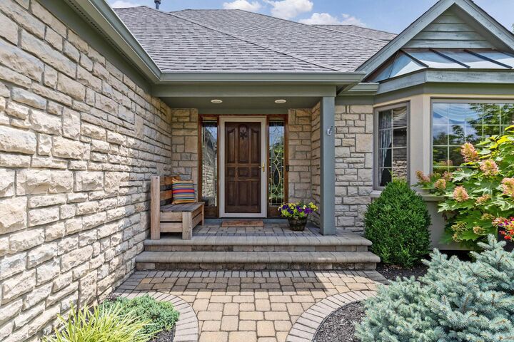 Property Photo:  5232 Lola Way  OH 43235 