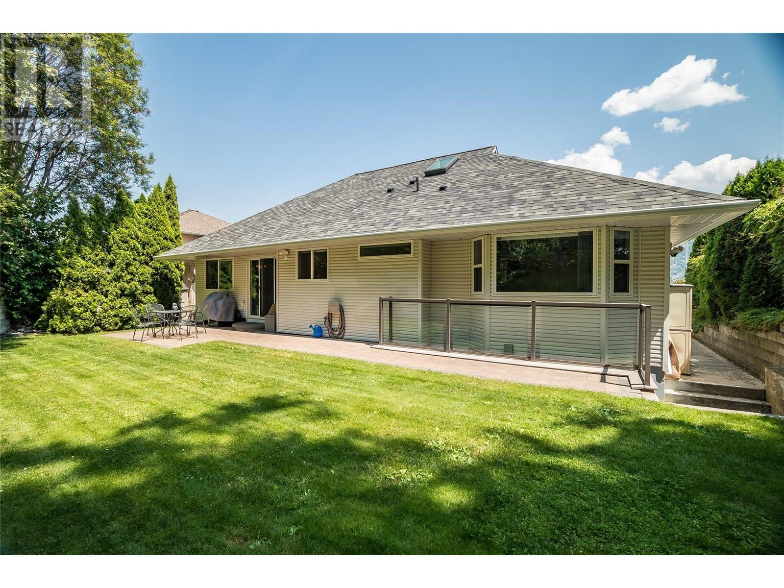 Property Photo: 3378 14th Avenue BC V1N 4G1