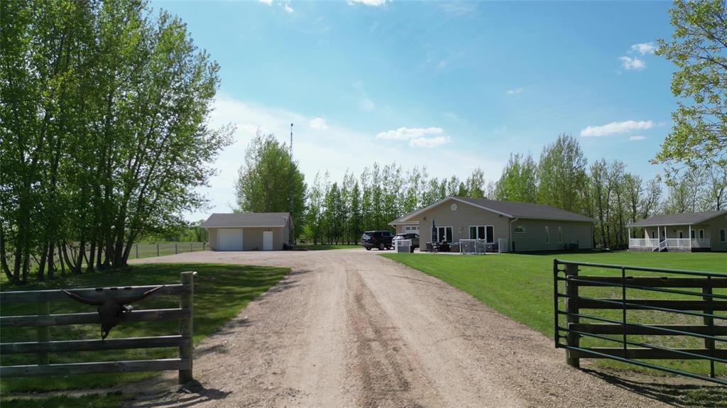 Photo de la propriété: 83074 83 Road West MB R0J 1H0