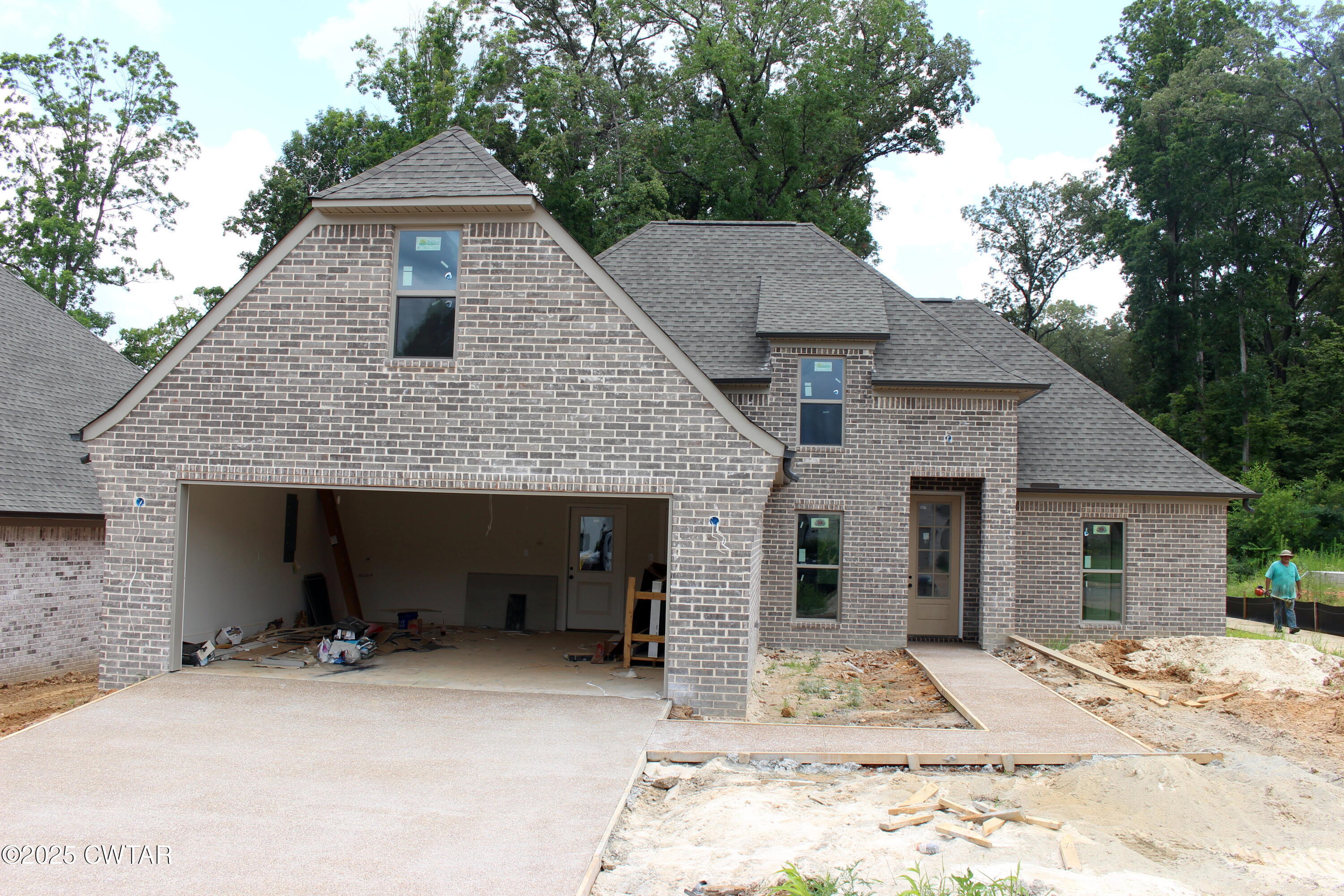 Property Photo: 100 Emerald Breeze Drive TN 38305