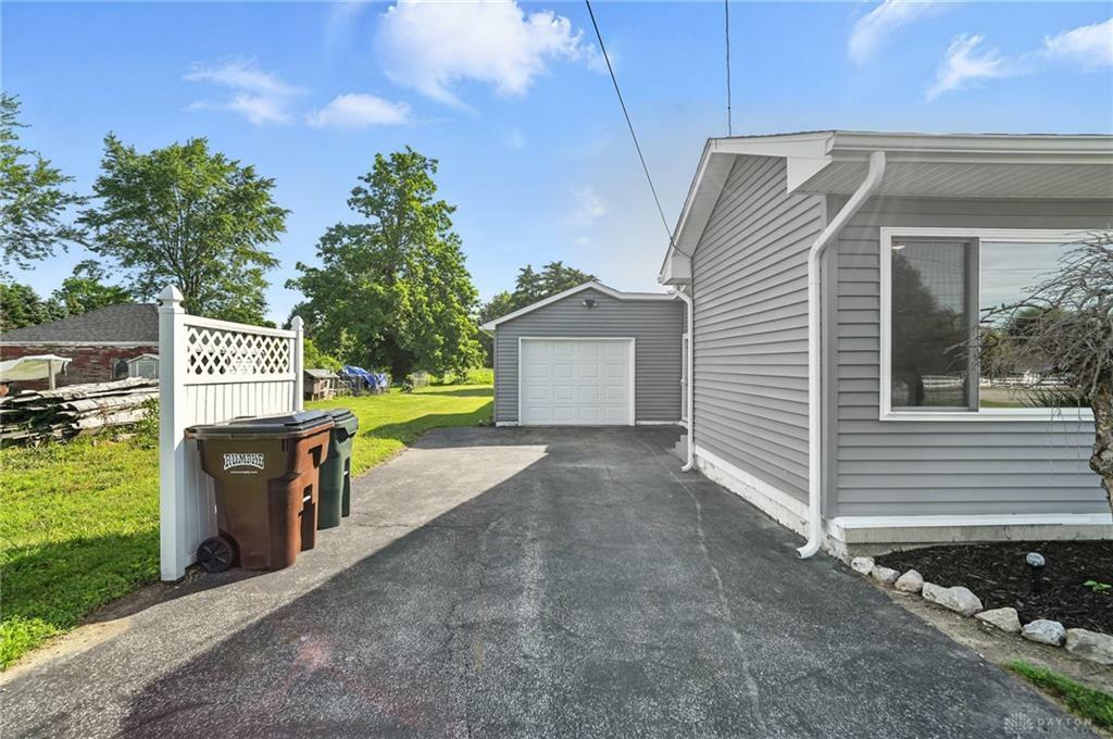Property Photo: 628 State Route 571 OH 45390