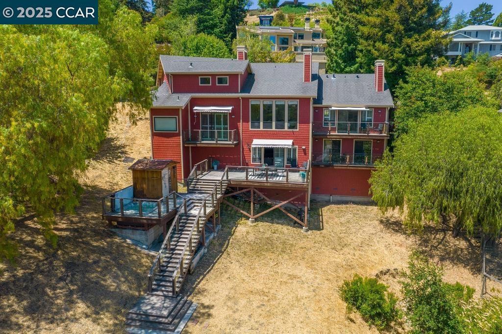 Property Photo: 172 Rudgear Dr CA 94596