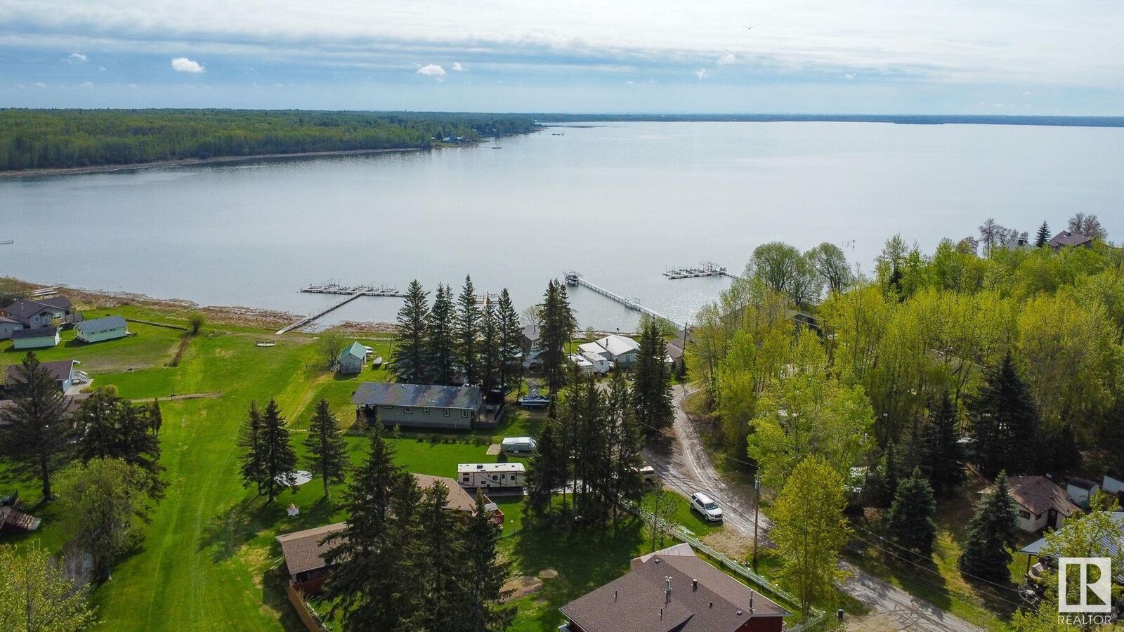 Property Photo: 305 3 Street AB T0A 0E0