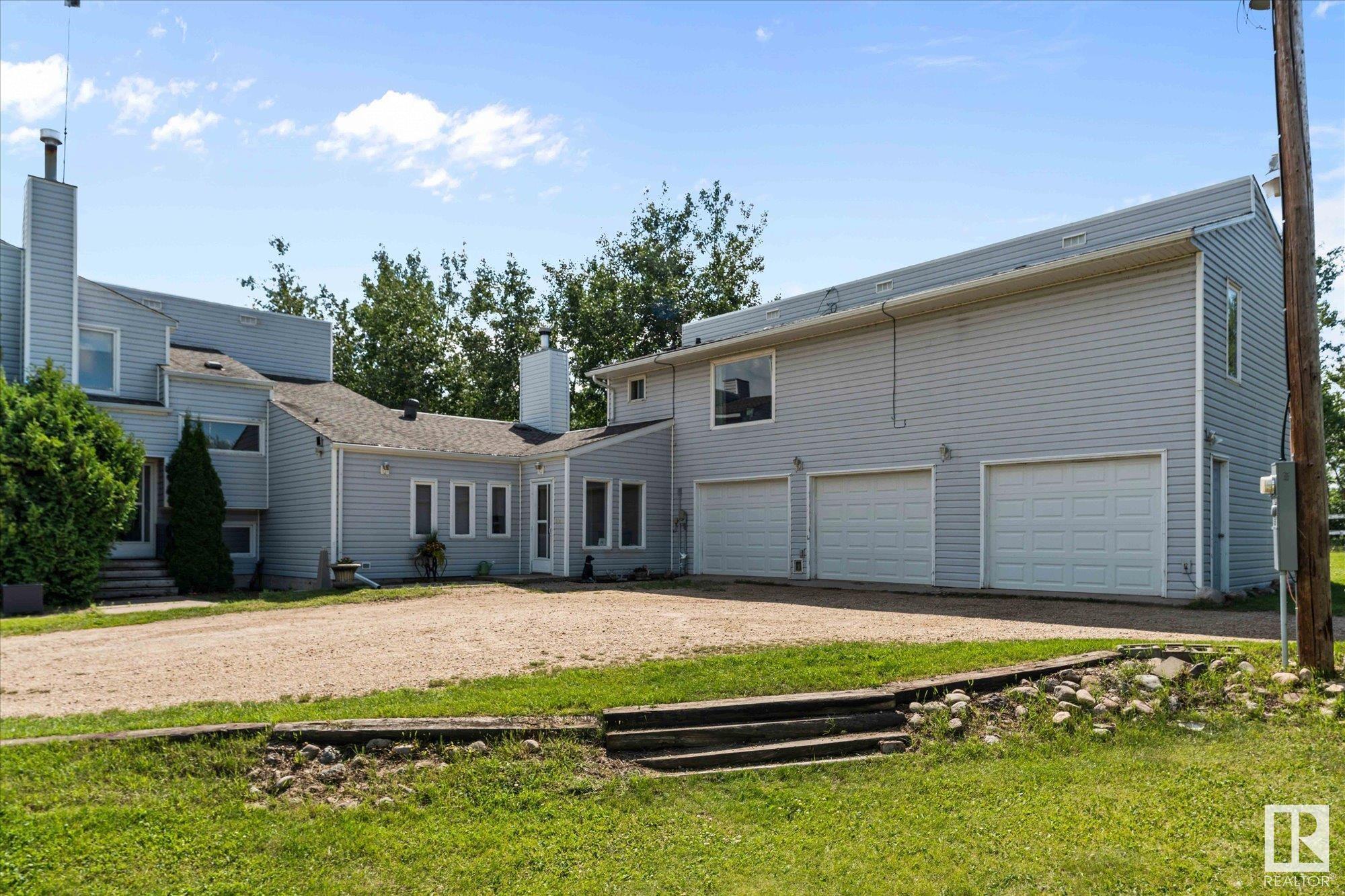 Property Photo: 20339 Twp Road 550 AB T8L 4B6