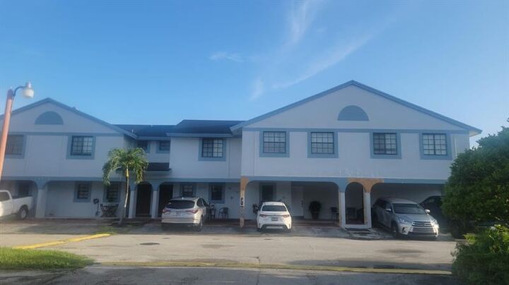 11821 SW 18th St 2-23  Miami FL 33175 photo