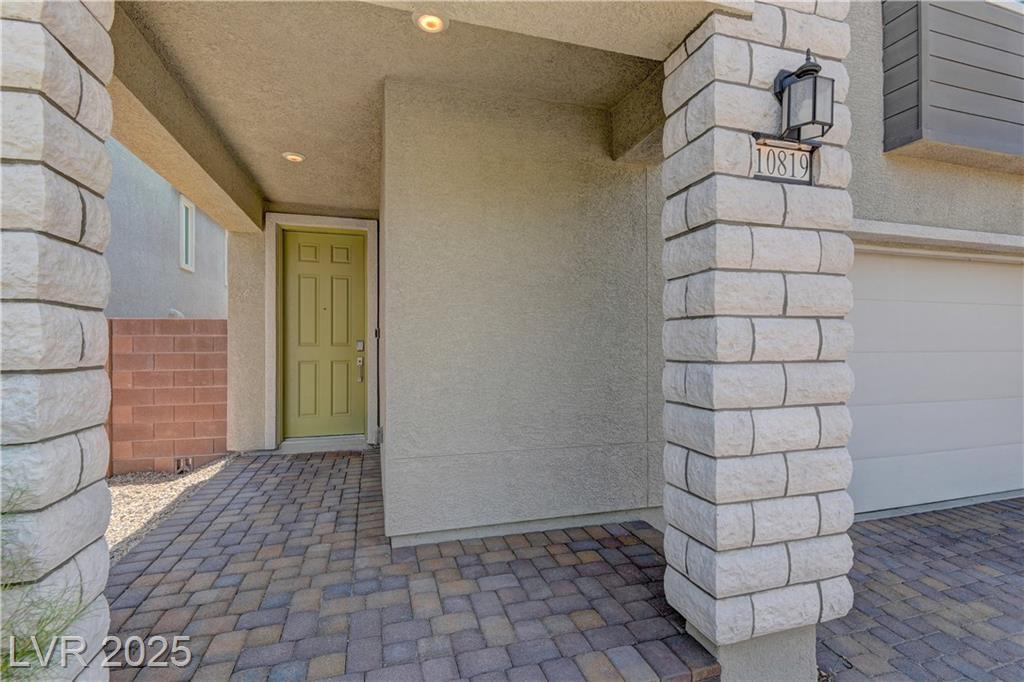 Property Photo: 10819 Far Country Avenue NV 89129