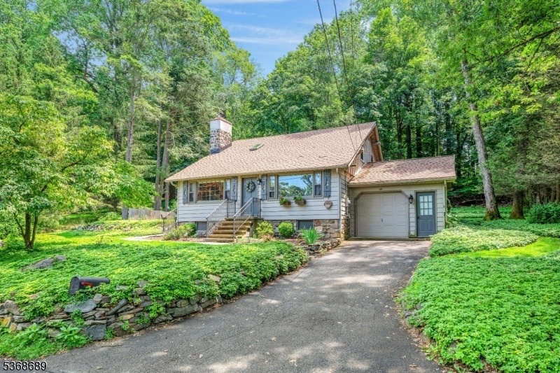 Property Photo: 381 Springbrook Trl NJ 07871