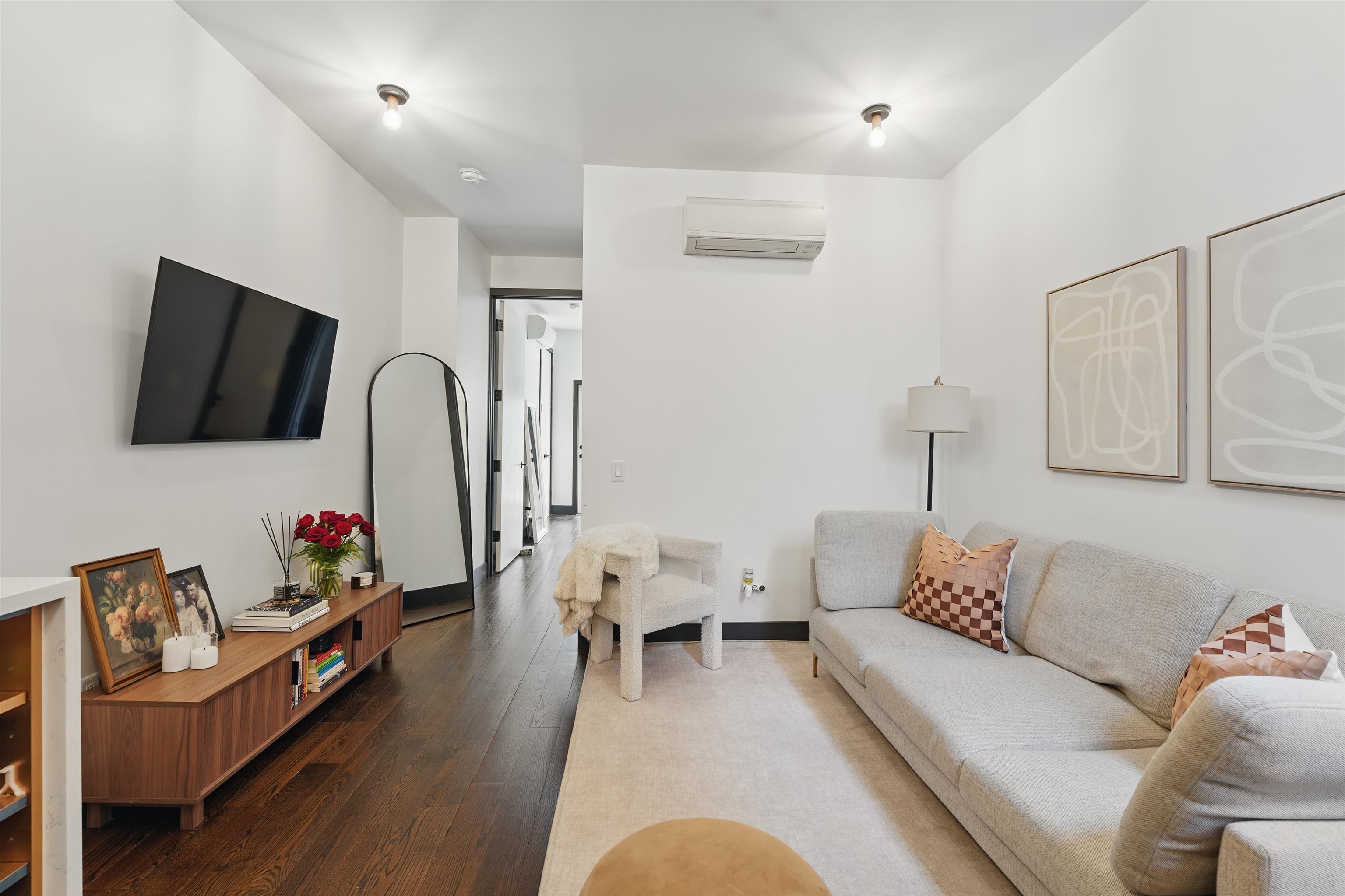Property Photo: 43 Thorne St 1B NJ 07307