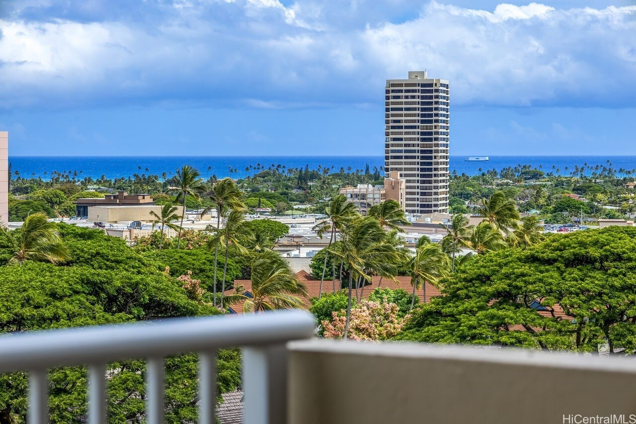 Property Photo: 4970 Kilauea Avenue 410 HI 96816