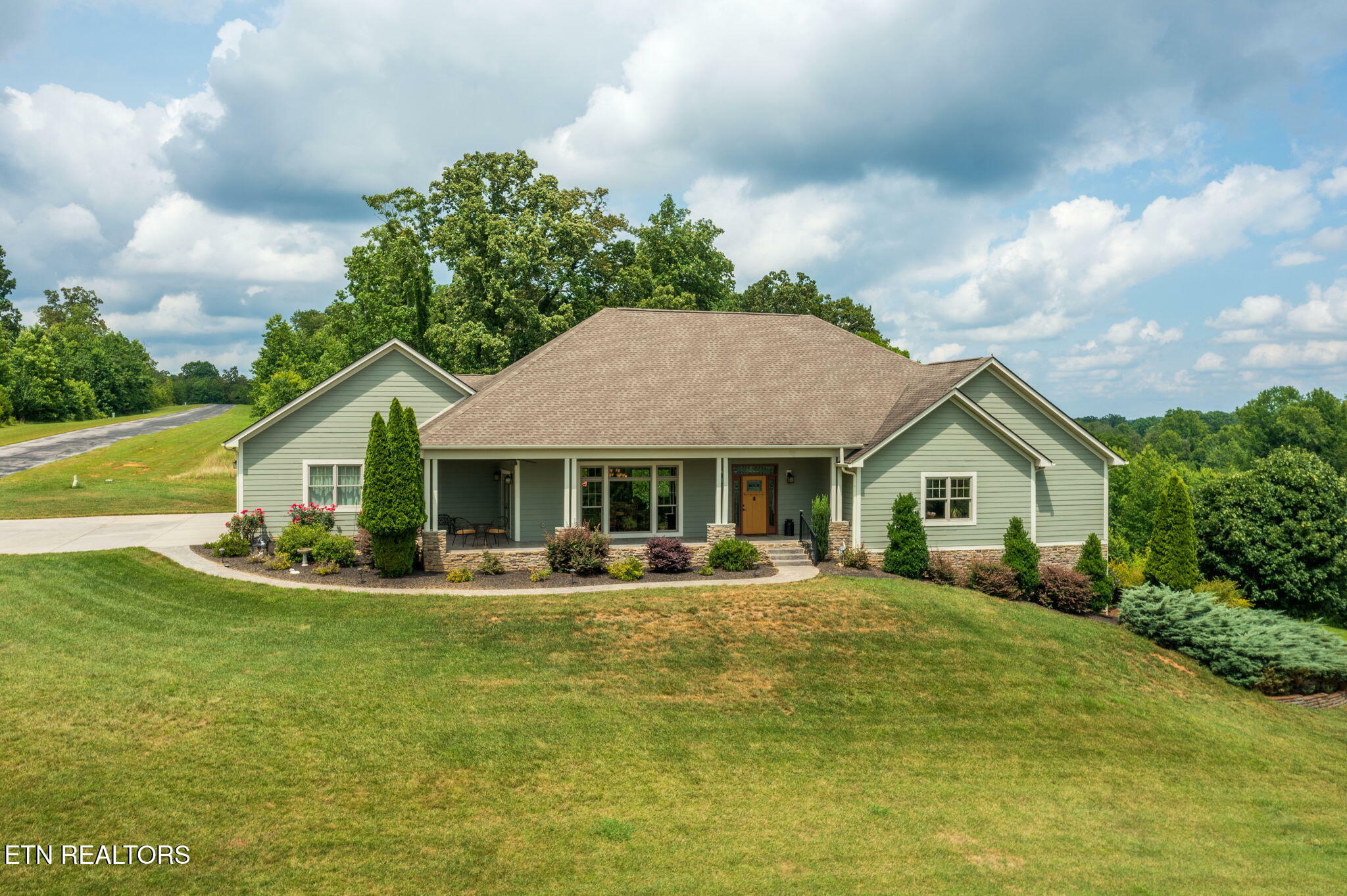 Property Photo: 433 Water View Drive TN 37854