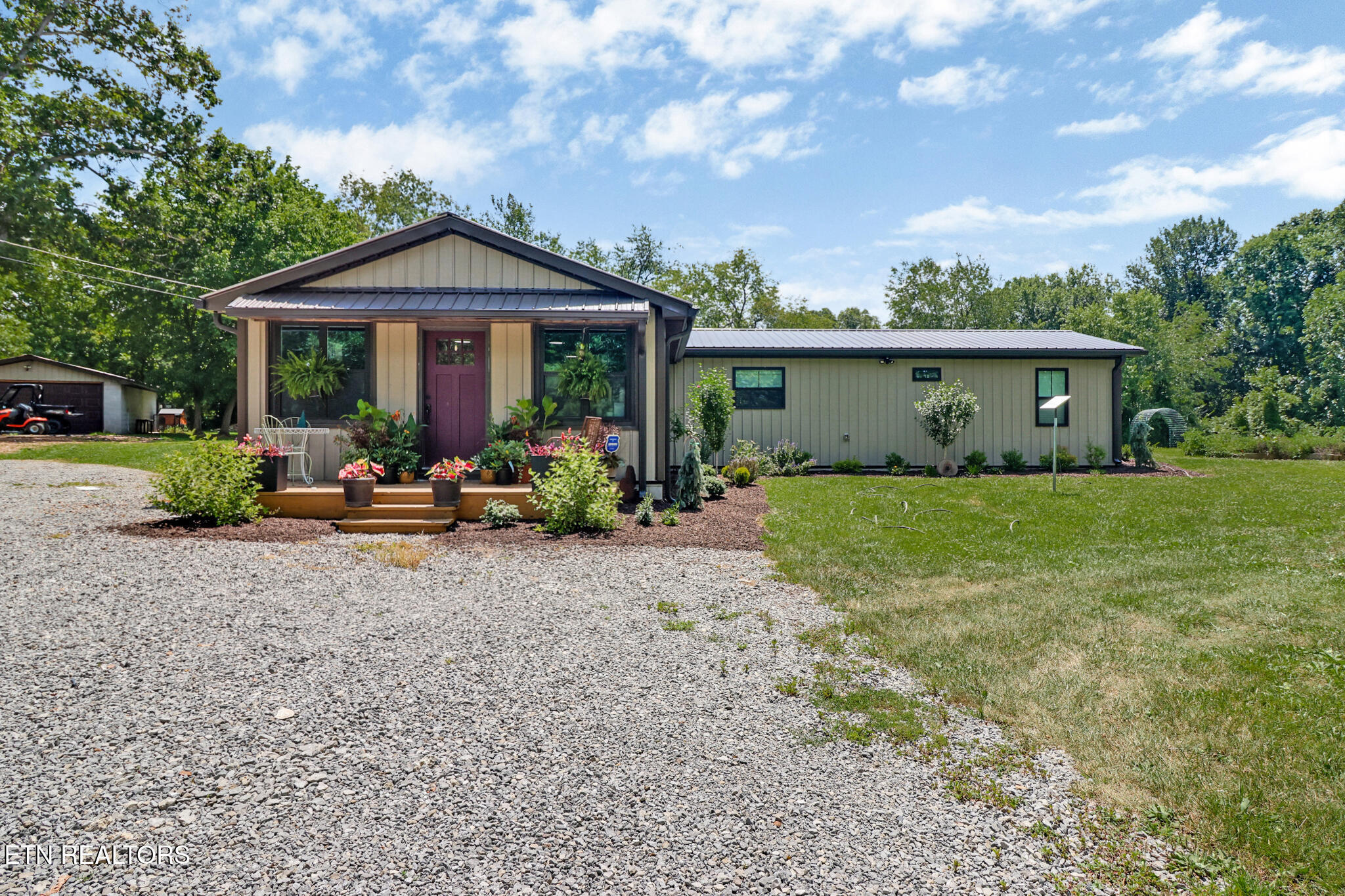 Property Photo: 2496 Chestnut Hill Rd TN 38571