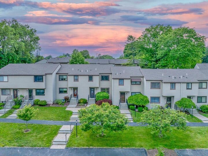10 Squires Gate D  Poughkeepsie NY 12603 photo