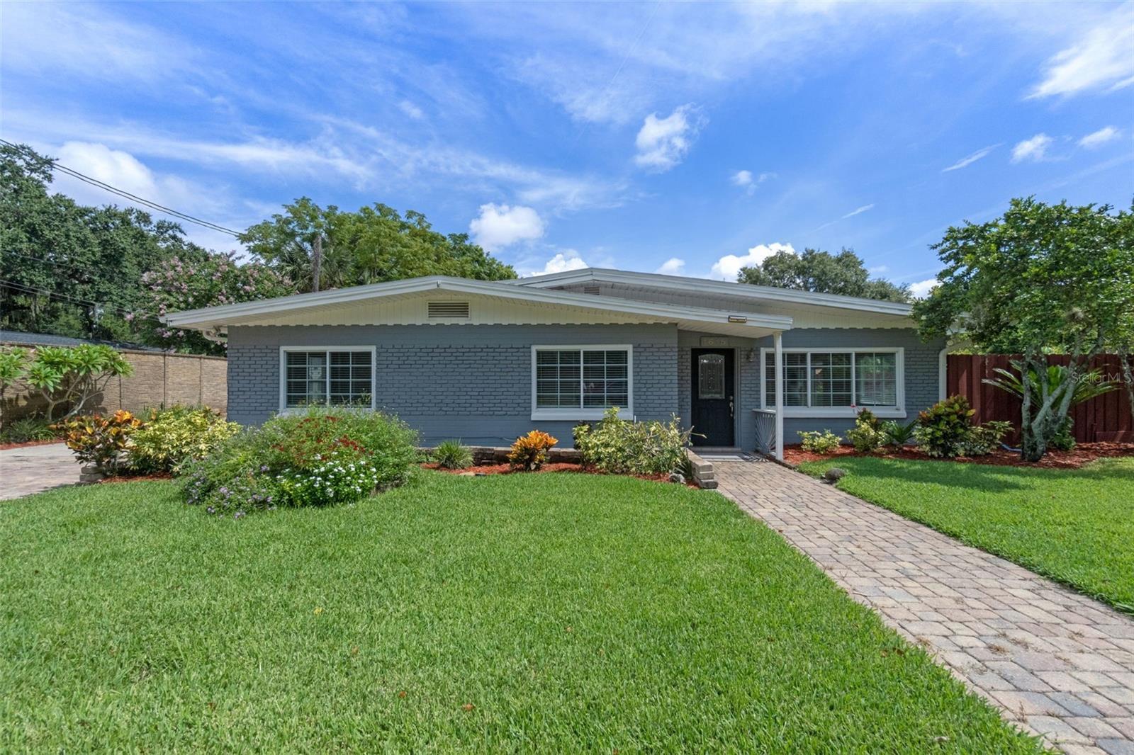 Property Photo: 1615 E Harding Street FL 32806