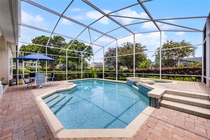 Property Photo:  11401 Willow Stowe Lane  FL 34786 