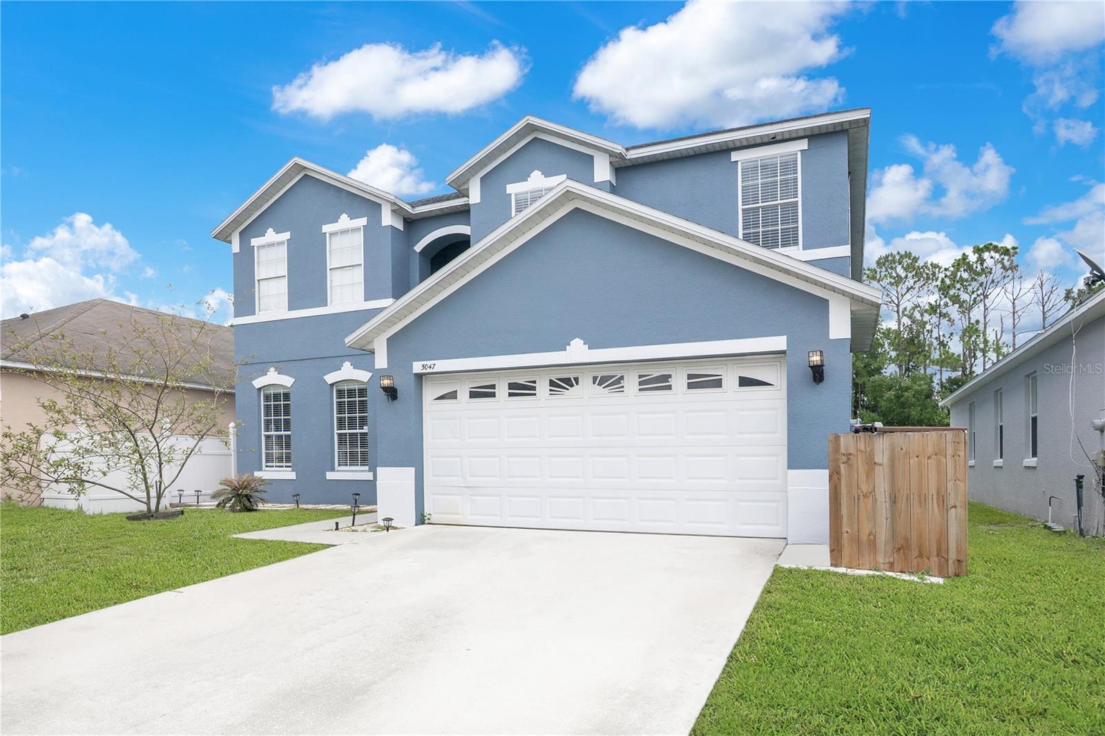 Property Photo: 5047 Adair Oak Drive FL 32829