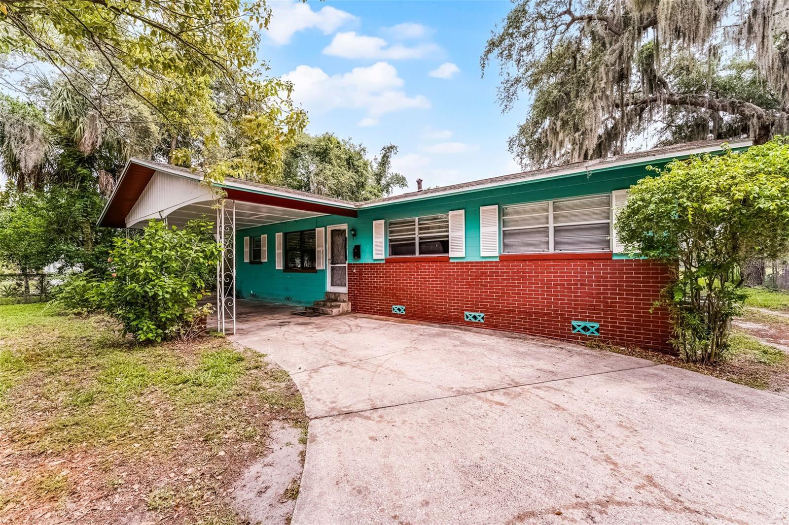 Property Photo: 770 W Webster Avenue FL 32789