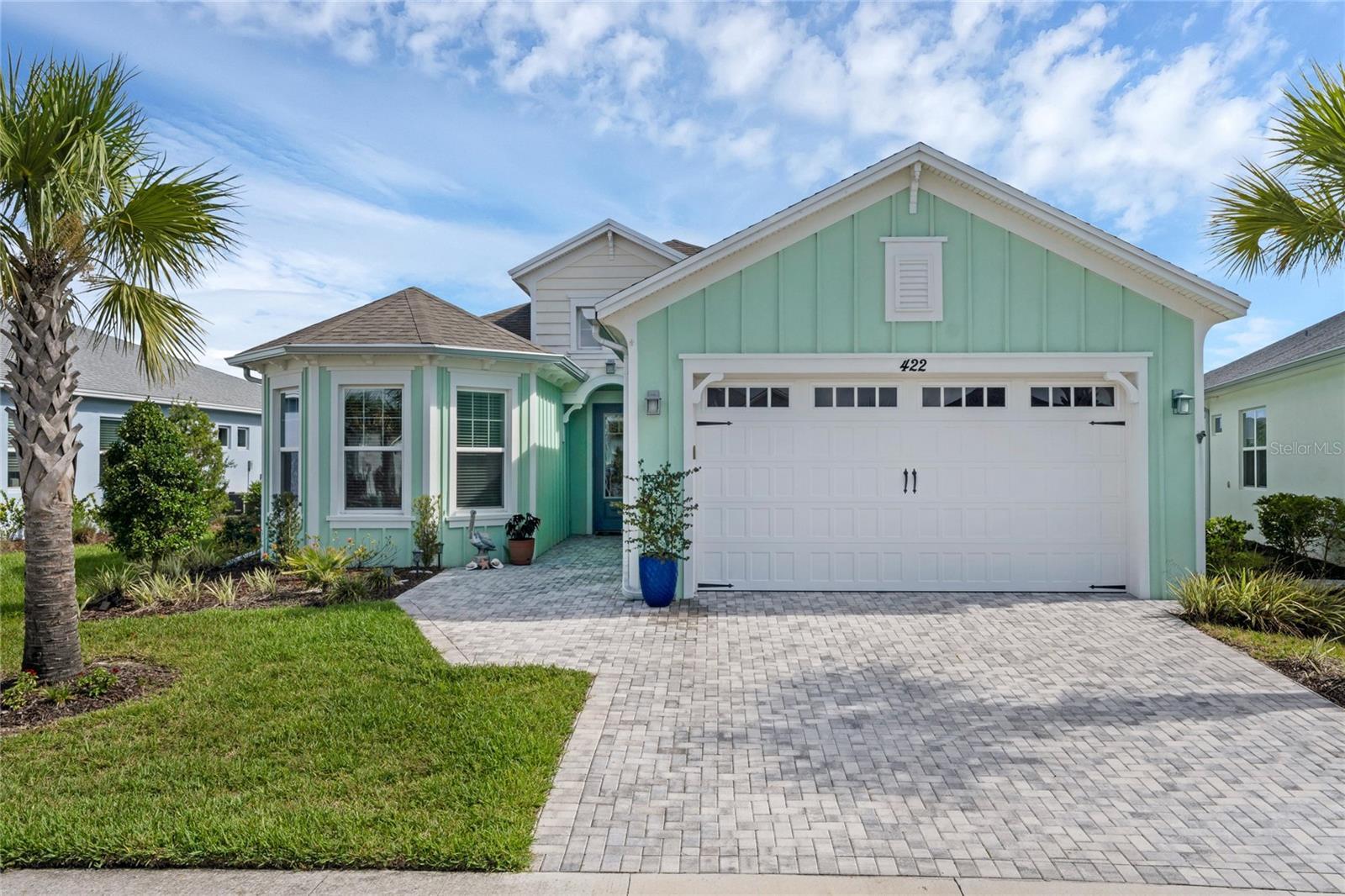 Property Photo: 422 Good Life Way FL 32124