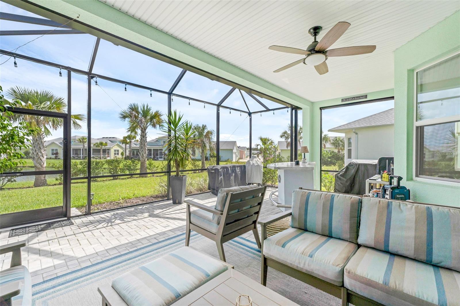 Property Photo: 422 Good Life Way FL 32124