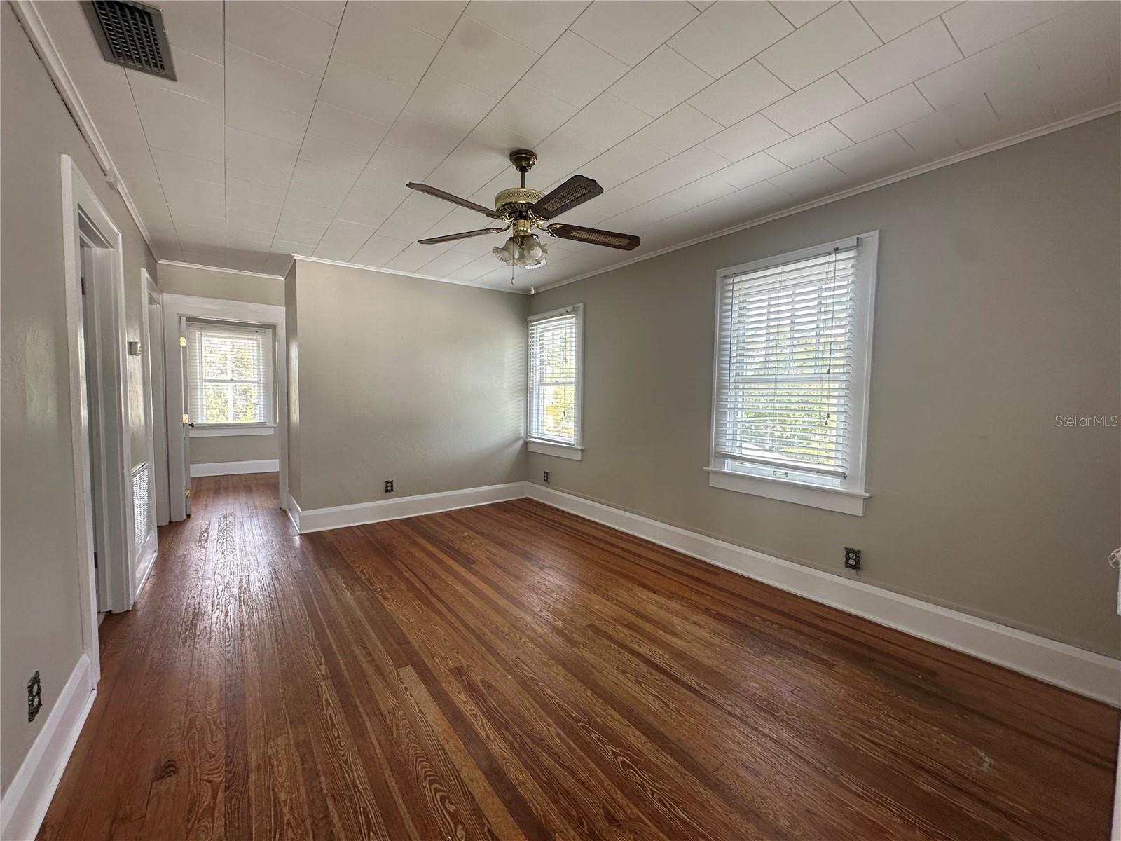 Property Photo: 408 3rd Avenue E A, B &Amp C FL 34208