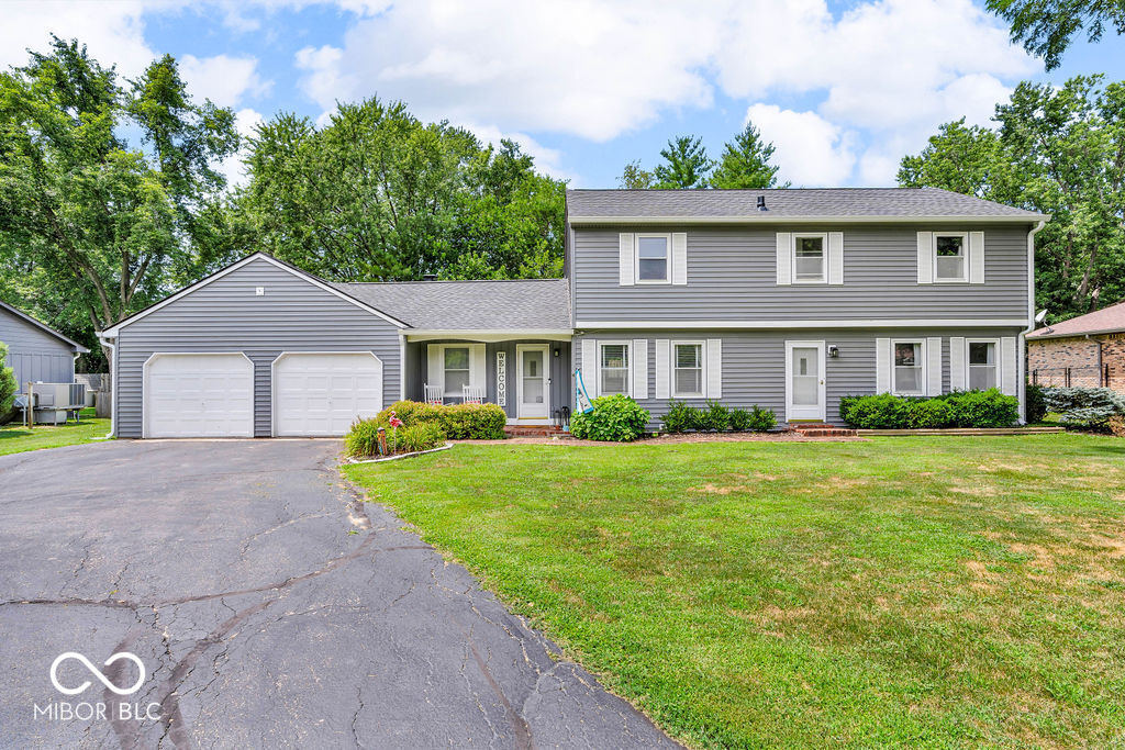 Property Photo: 340 E Village Drive IN 46032