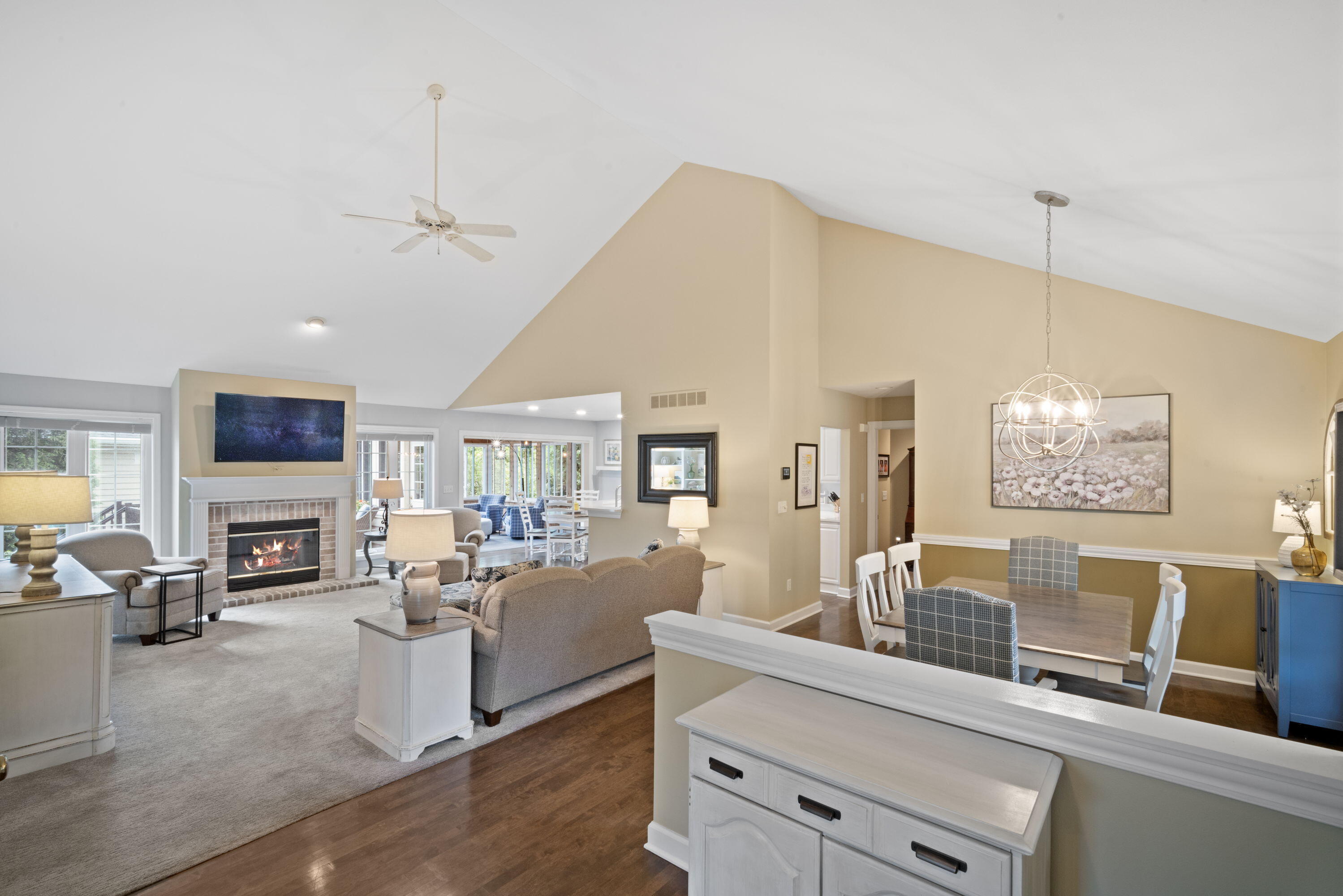 Property Photo: W233n3050 Oakmont Ct A WI 53072
