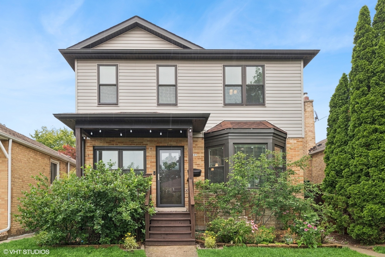 Property Photo:  3109 N Oketo Avenue  IL 60707 