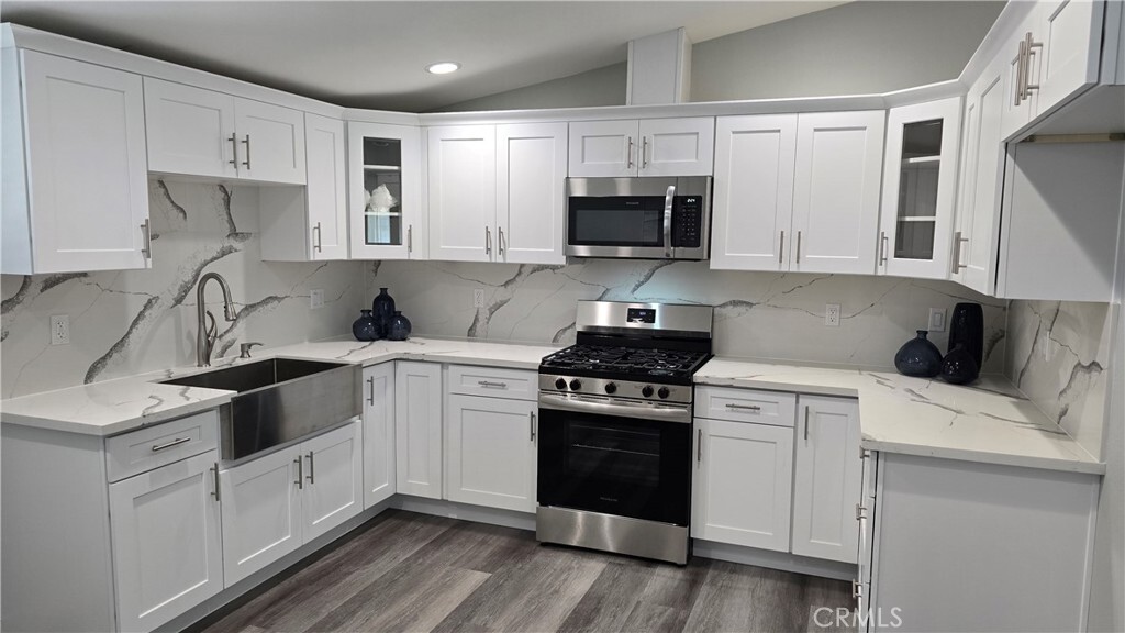 Property Photo: 2108 Raleigh Avenue CA 92627