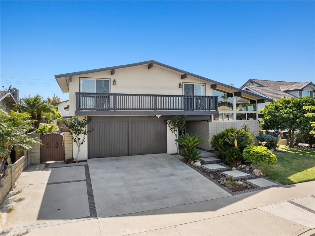 17401 Madera Lane  Huntington Beach CA 92647 photo
