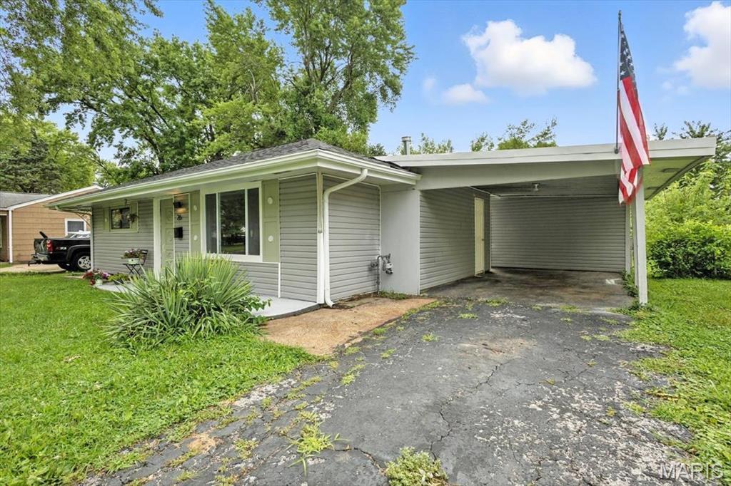 Property Photo: 26 Rissant Drive MO 63031