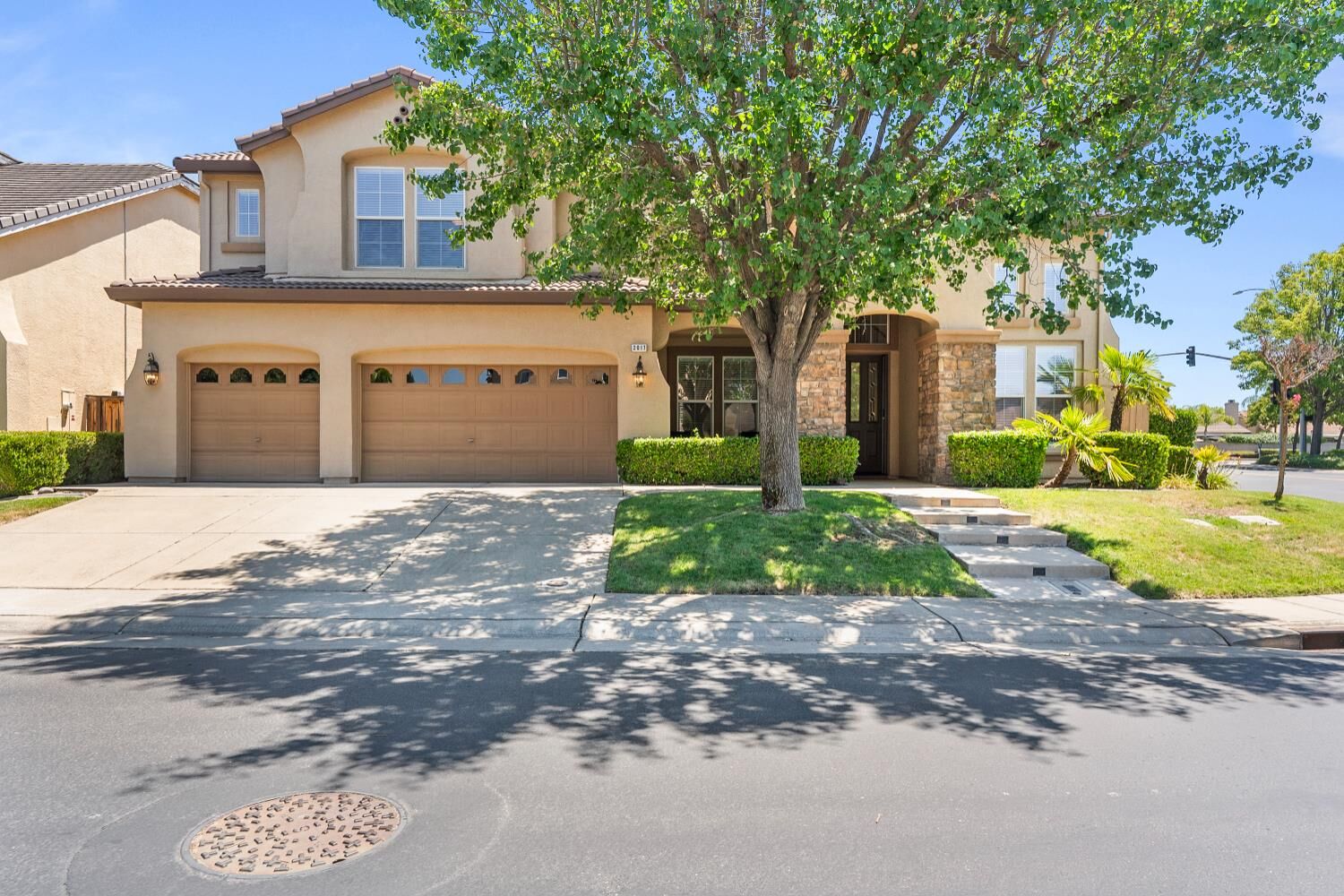 Property Photo:  2017 Two Towers Way  CA 95765 