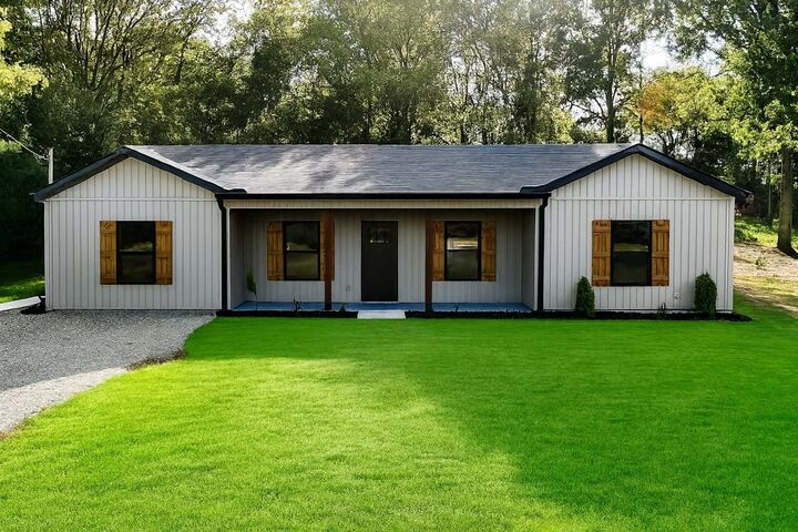 Property Photo: 260 Comstock Rd TN 37160
