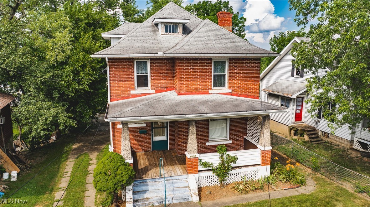 Property Photo:  1407 Andrew Street  WV 26101 