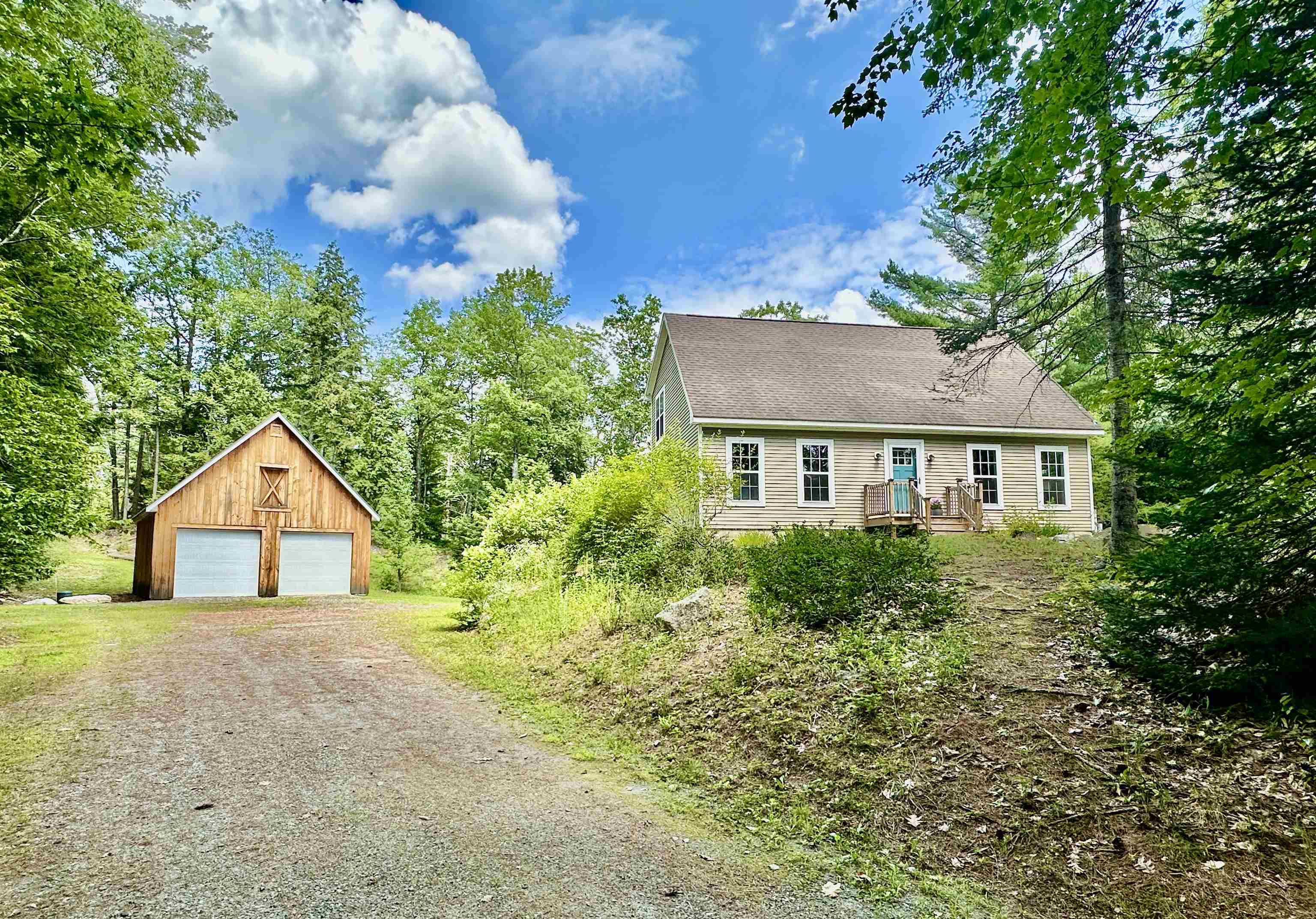 Property Photo:  136 Stone Bridge Road  NH 03287 